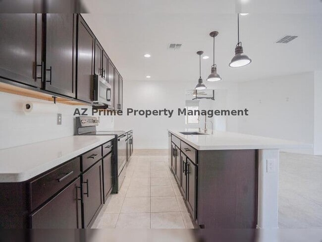 Building Photo - 16512 W Desert Ln