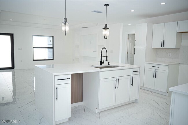 Building Photo - 415 NW 18th Terrace