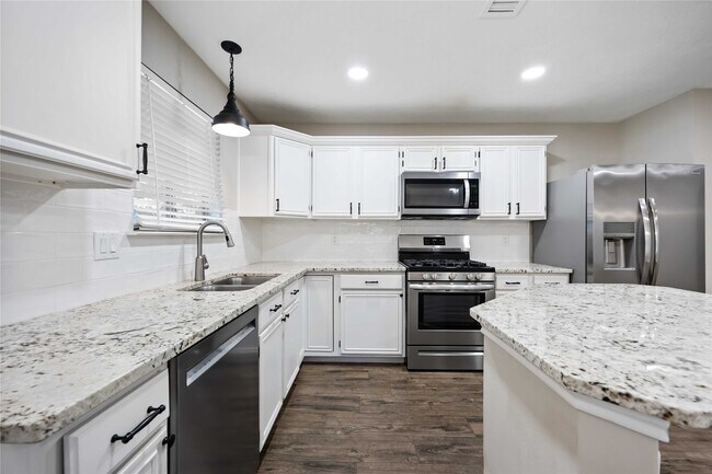 Building Photo - 5418 Roserock Ln