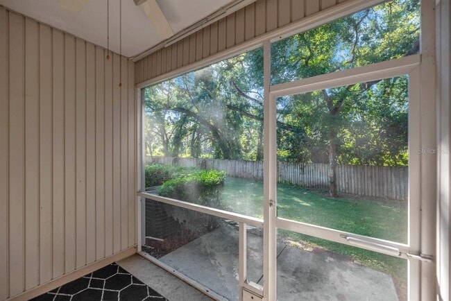 Building Photo - 2231 Golden Oak Ln