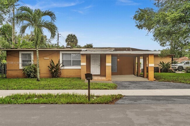 Building Photo - 2800 NW 6th Ct
