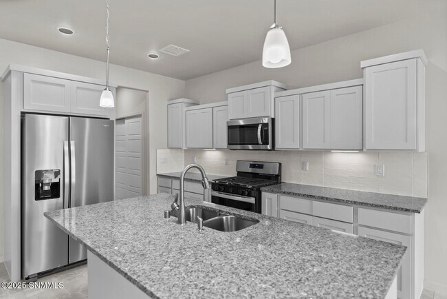 Building Photo - 3684 Springhaven Lp