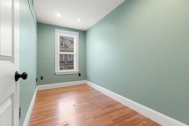 Building Photo - 58 G St