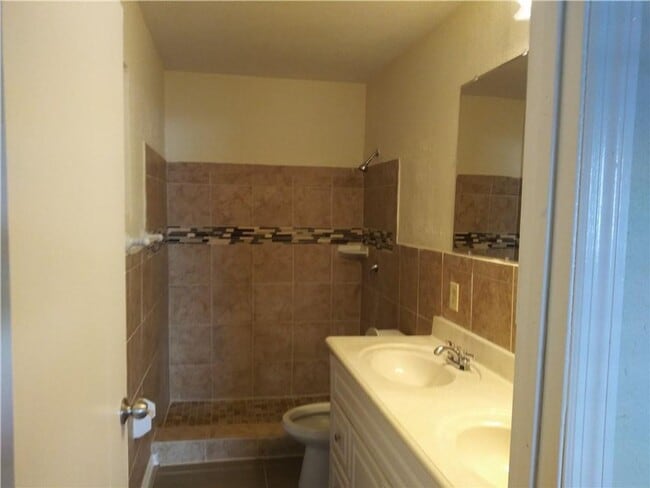 Building Photo - 2701 NW 21st St