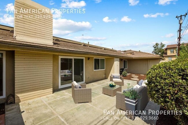 Building Photo - 560 Bucknell Ave