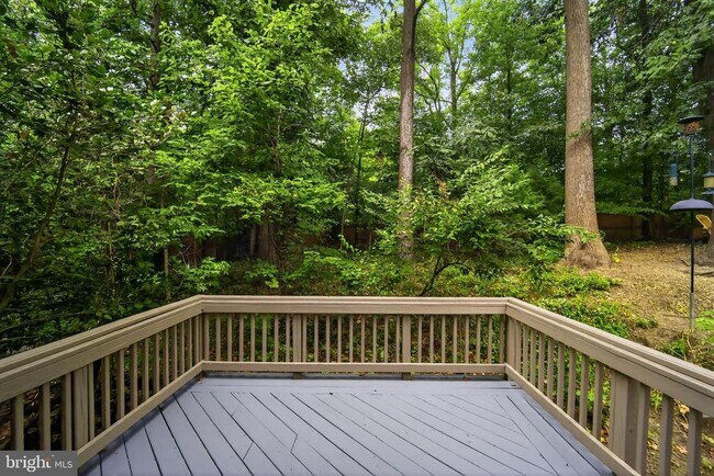 Building Photo - 107 Quiet Waters Pl