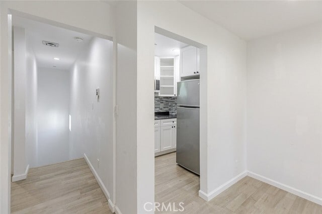 Building Photo - 9965 Glencrest Cir