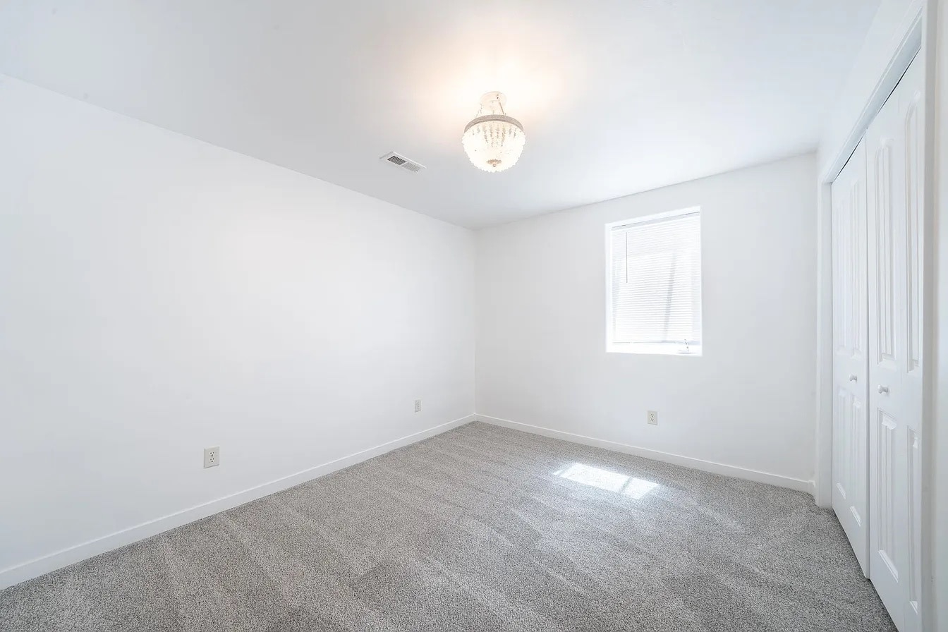 Building Photo - 14011 E Watson St