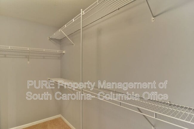 Building Photo - 228 Buffwood Dr