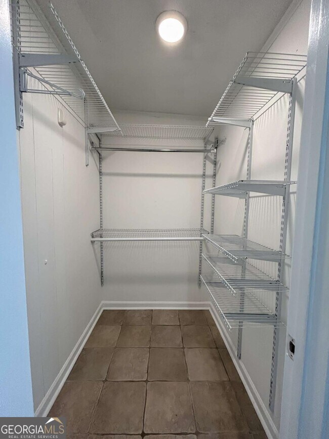 Building Photo - 2981 Lowrance Dr