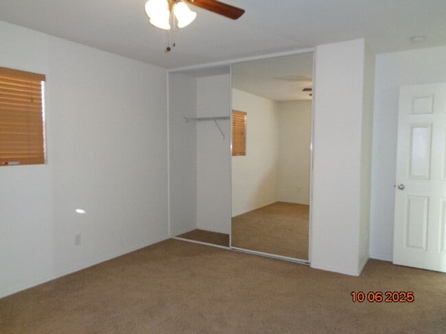 Building Photo - Large 2 Story Offering 3419 sq. ft. and 5 bedrooms plus loft