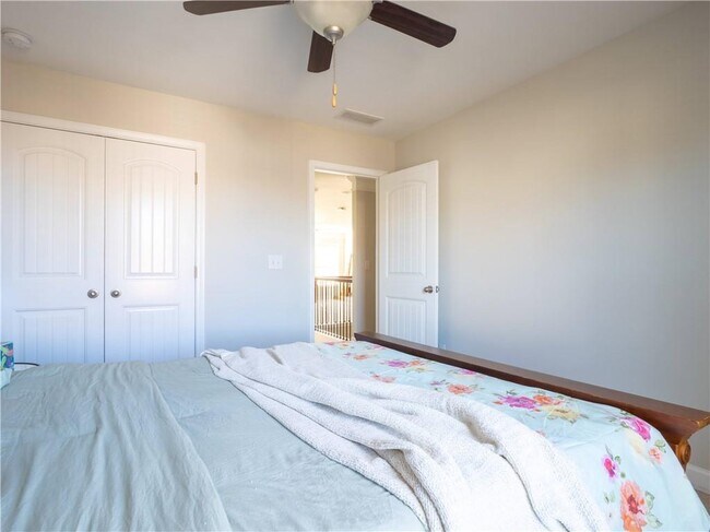 Building Photo - 2720 Canter Meadow Dr