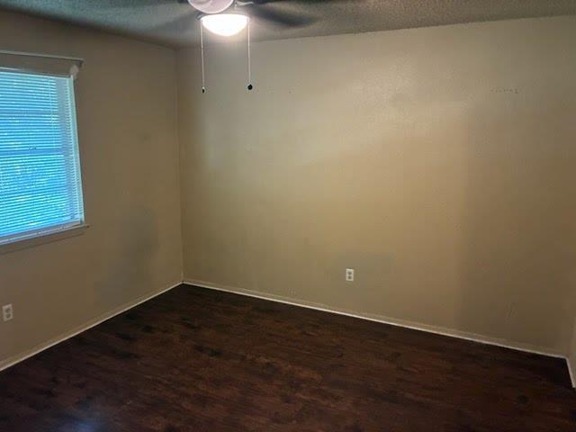 Building Photo - 208 N Vandeveer St