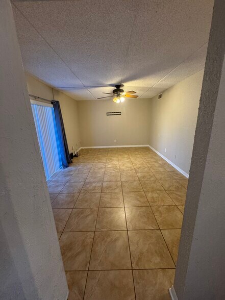 Building Photo - 233 Lewfield Cir