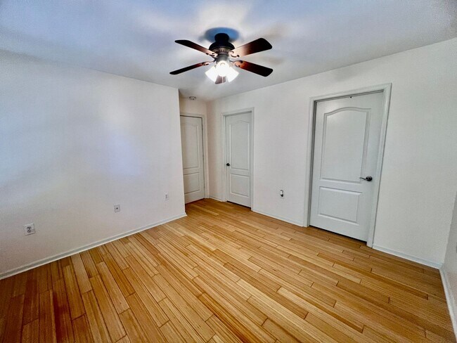 Building Photo - Beautifully Remodeled Corner Condo with Dual Primary Suites in The Villas at Bellamy