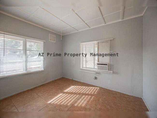 Building Photo - 7513 N 61st Ave