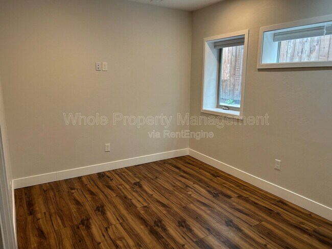 Building Photo - 3303 Navajo St