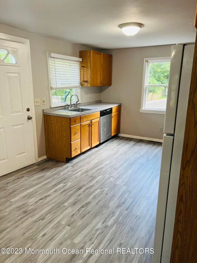 Building Photo - 36 Mundy Ave