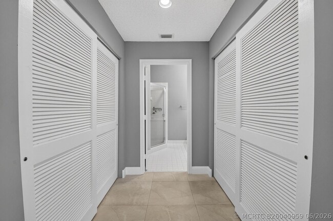 Building Photo - 9220A Vineland Ct