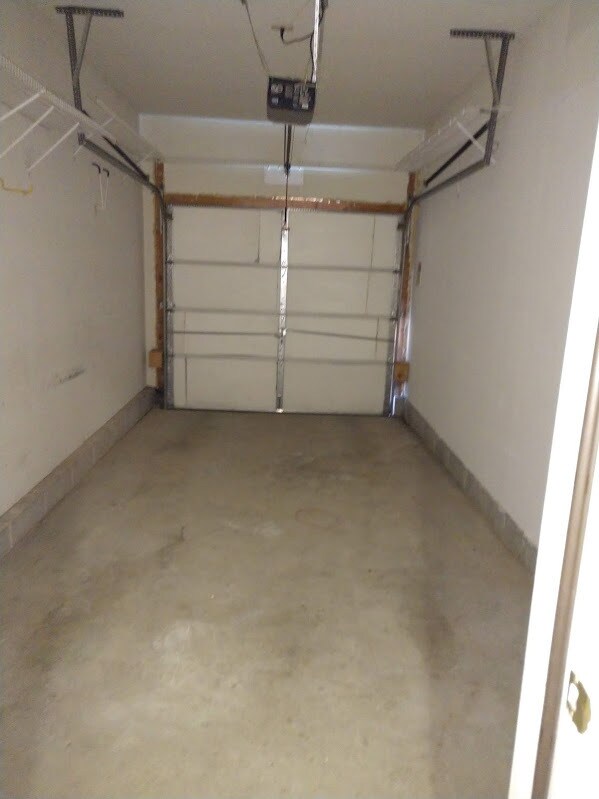 Building Photo - 246 Riverwalk Way