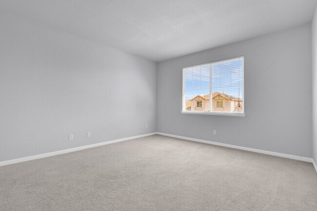 Building Photo - EXTRA LARGE HOME AND LOT... NESTLED IN THE ANTIOCH HILLS... 5 BEDS/3 BATHS/LARGE LIVING ROOM AND ...