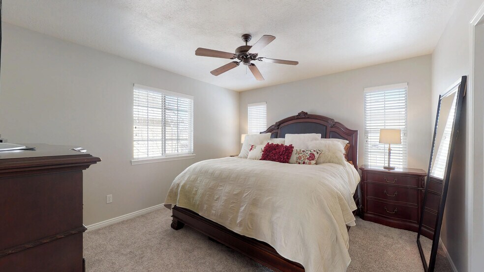 Building Photo - 4058 Valderrama