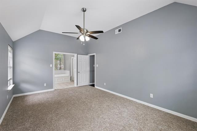 Building Photo - 4204 Crescent Dr