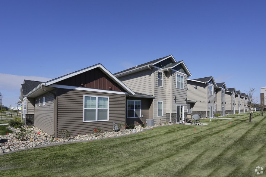 The Retreat at Urban Plains Townhomes - The Retreat at Urban Plains