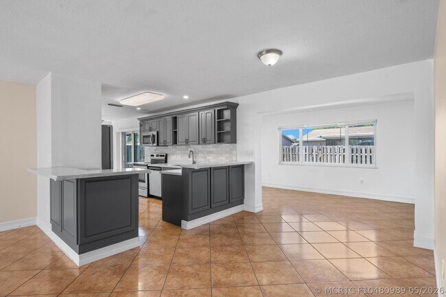 Building Photo - 11371 NW 40th Pl