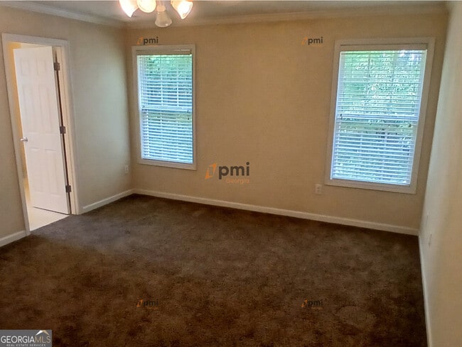 Building Photo - 809 Wellington Dr