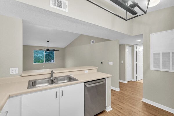 Building Photo - 1549 Sandpiper St