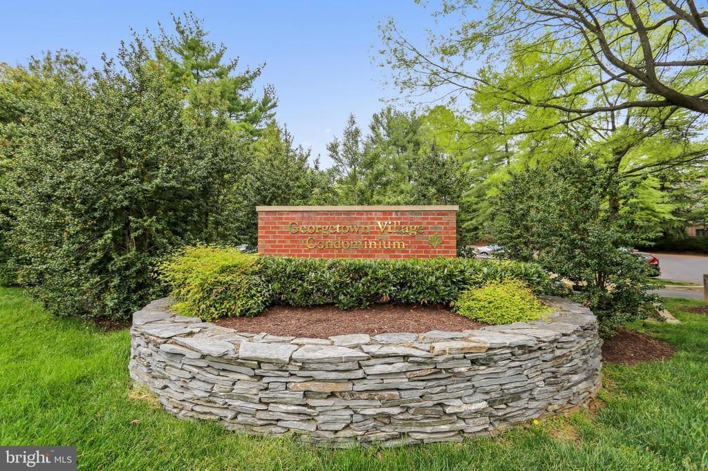 Building Photo - 11415 Commonwealth Dr