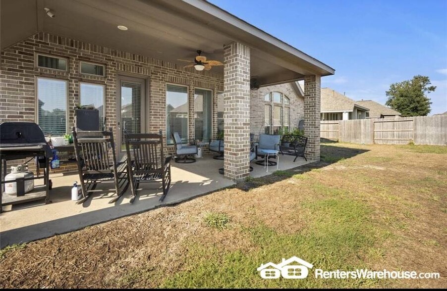 Building Photo - 23626 Sage Villa Dr