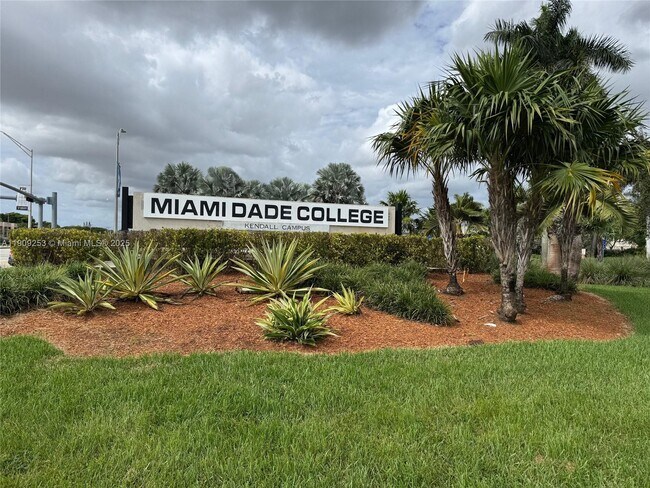 Building Photo - 10700 SW 108th Ave