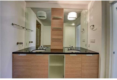 Building Photo - 1700 John F Kennedy Causeway