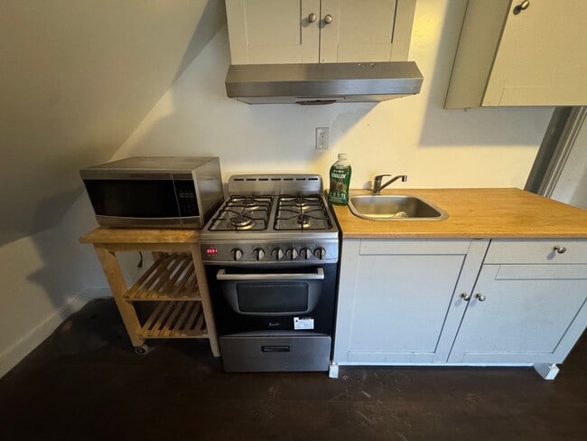 Building Photo - Guadalupe Vega Nolasco