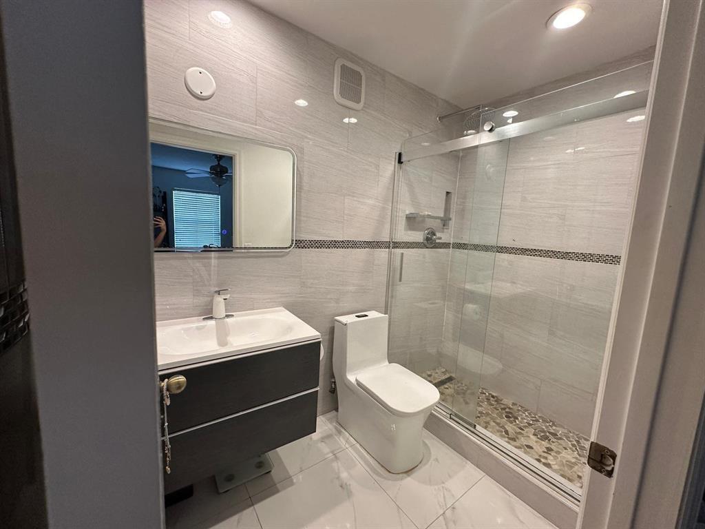Building Photo - 3052 SW 129th Ter