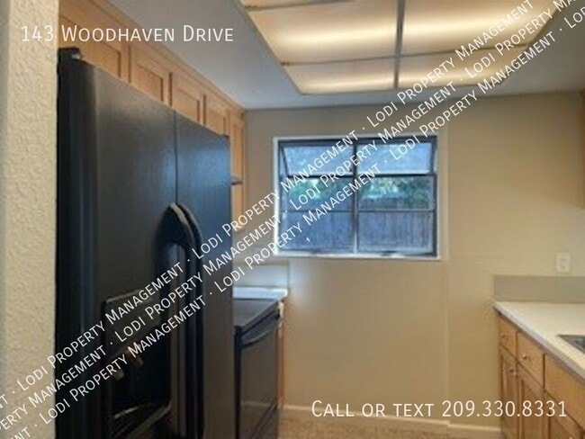 Building Photo - 143 Woodhaven Dr