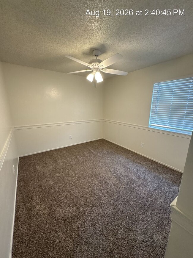 Building Photo - 804 Monarch Cir