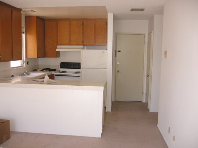Building Photo - 515 Arbor Dr