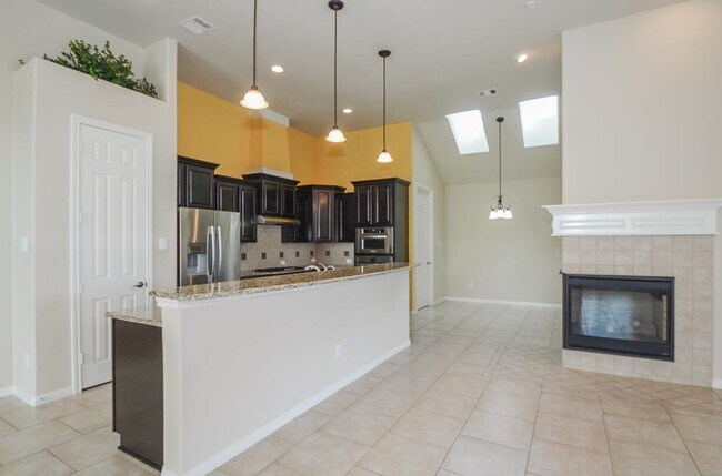 Building Photo - 6411 Edinburgh Ct