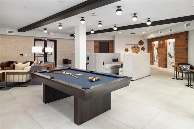 Building Photo - 501 W Waugh St