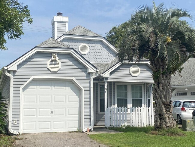 Primary Photo - 130 Whitehaven Ct