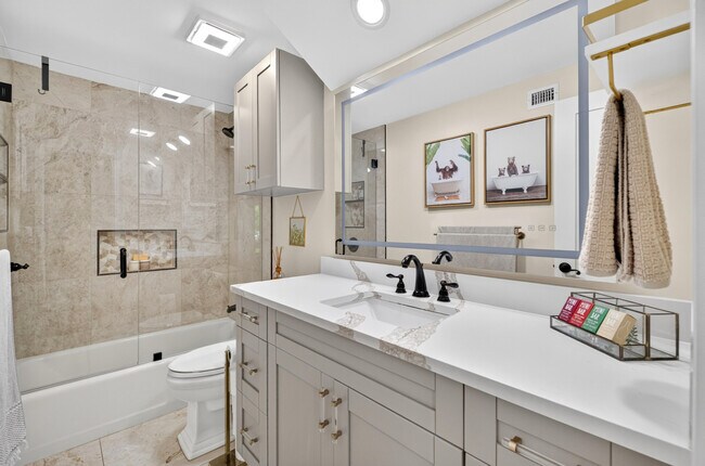Building Photo - 13074 La Mirada Cir