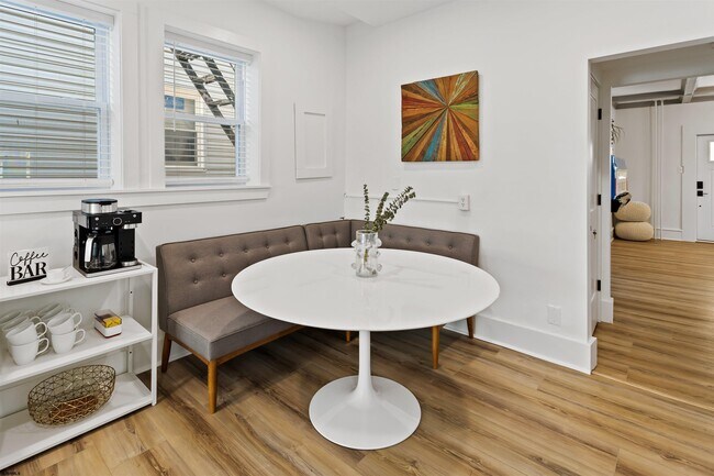 Building Photo - 1 S Delancy Pl
