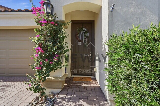 Building Photo - 9854 Thatcher Ave