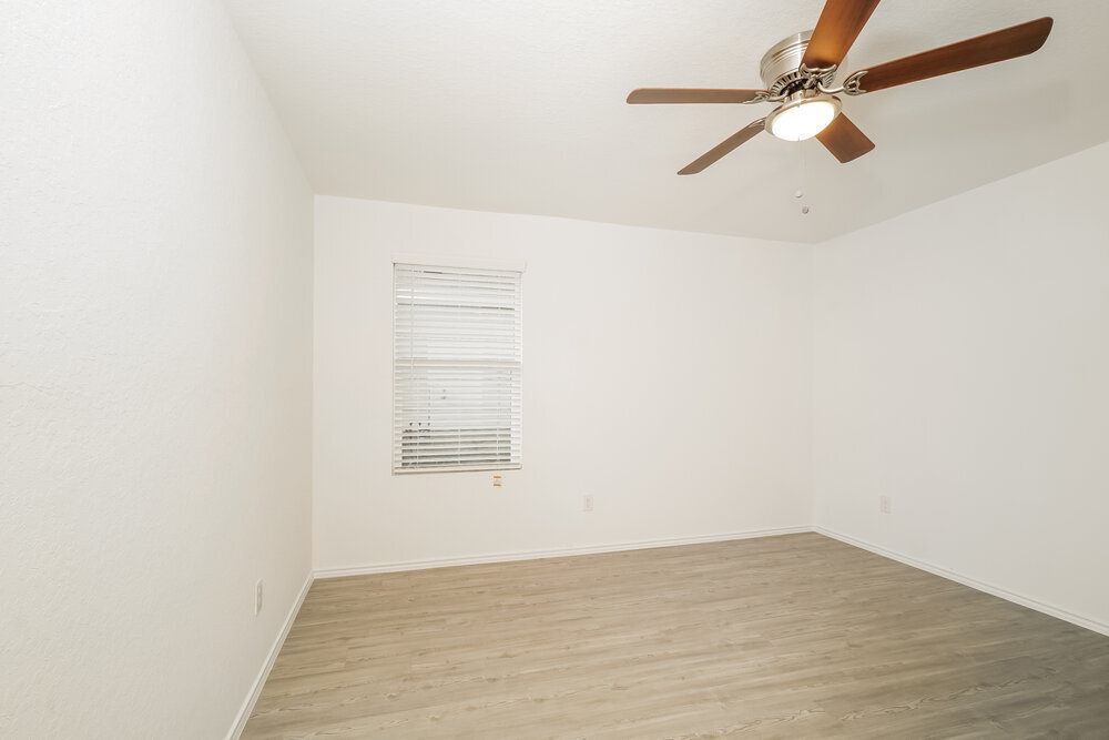 Building Photo - 13910 Reservoir Dr