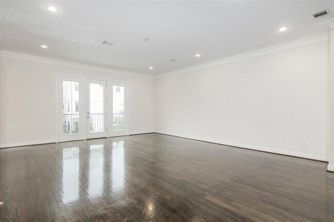 Building Photo - 1508 Johnson St