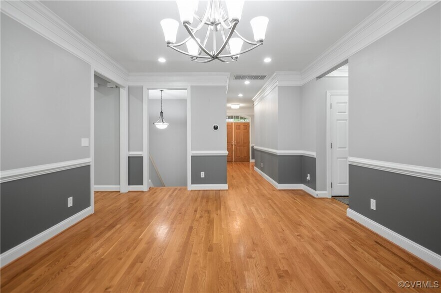 Building Photo - 11465 Pinewild Dr