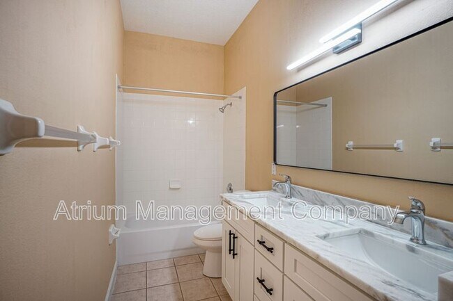 Building Photo - 1679 Shadowmoss Cir